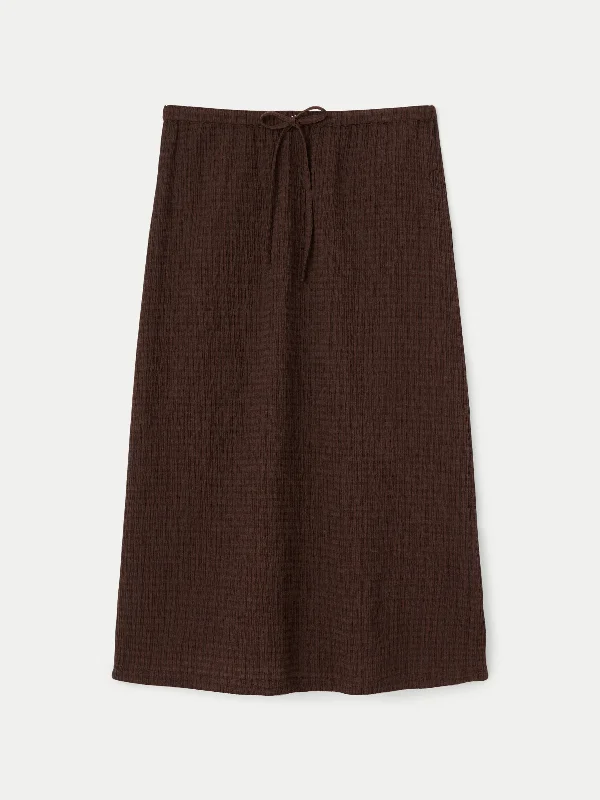 The Crinkle Textured Midi Skirt in Mahogany