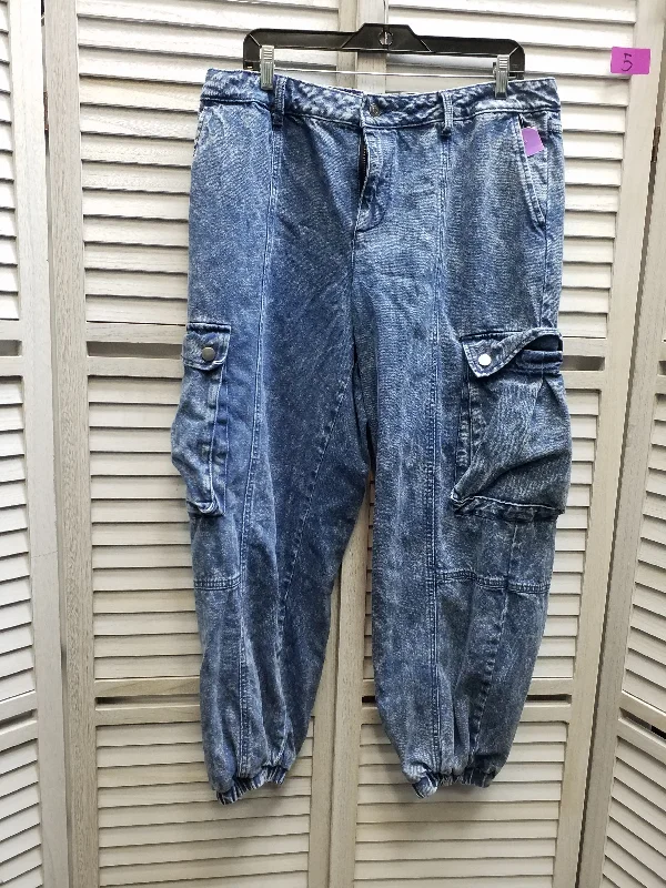 Blue Denim Pants Cargo & Utility Clothes Mentor, Size 14