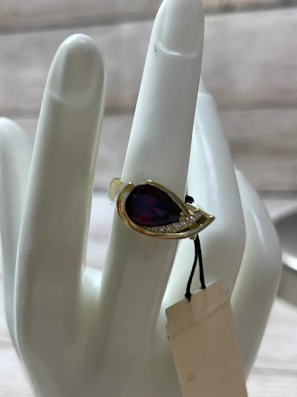 Gold Ring Luxury Designer Cma, Size 5.5