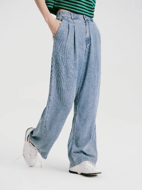 Lightweight Wide Leg Jeans