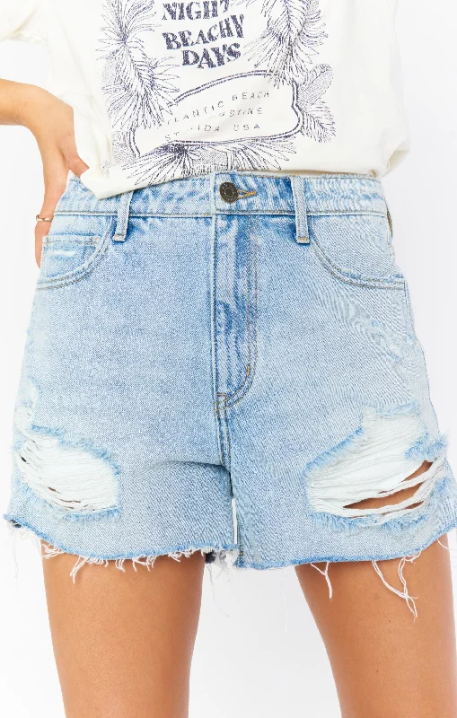 Phoenix Boyfriend Shorts ~ Cyprus Sea