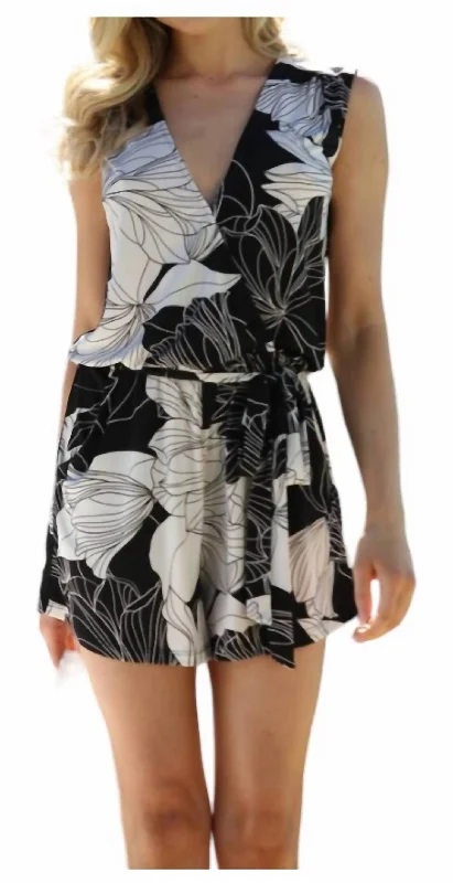 Sleeveless Romper In Black And White